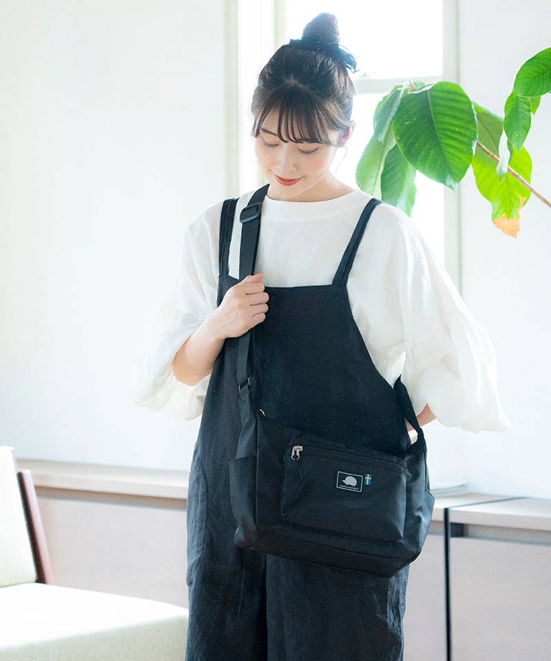 ラウンド2ファスナーショルダーバッグ＜撥水加工＞｜スカンジナビアン