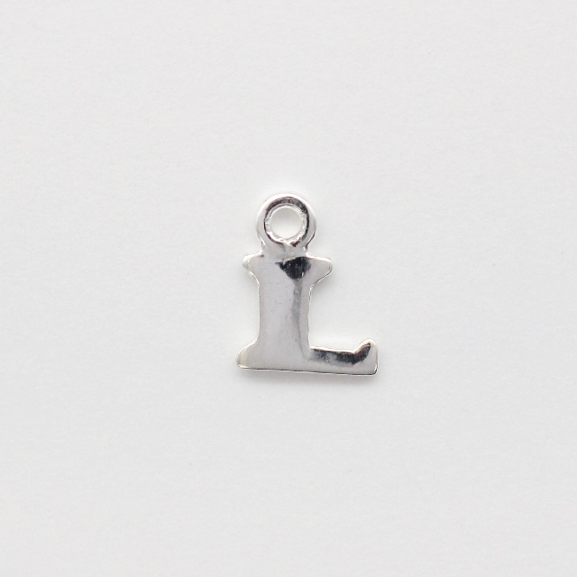 ユバアバイニシャルチャーム【M.T.Y.H】Silver925 英字 0010653LSVC SV925製チャーム アルファベットL 7.5×5.5×0.8mm 1