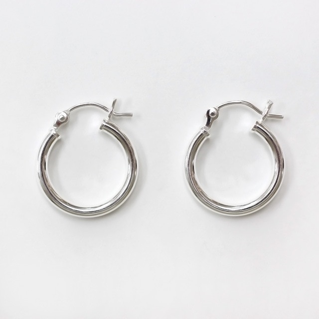 001421215MM SV925製フープピアス 18.0×15.0×2.0mmポスト線径0.7mm 1ペア