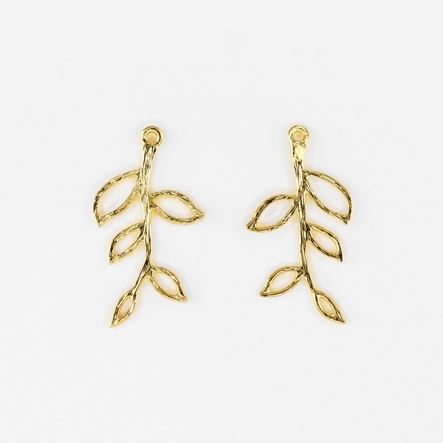 GPP-952 真鍮製チャーム リーフ 透かし ゴールド 22.2×11.7×0.9mm 1ヶ