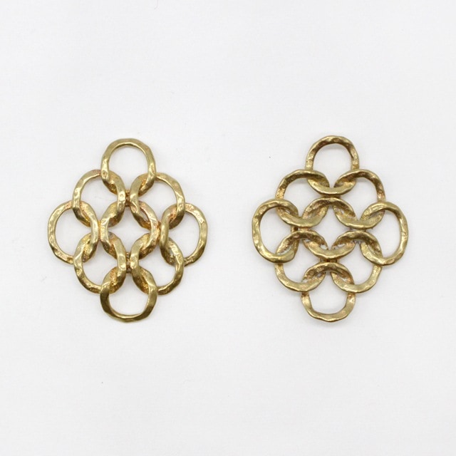 法器，真鍮製。 2210643BRP 真鍮製パーツ コネクター 生地 26.0×22.0×2.5mm 2ヶ