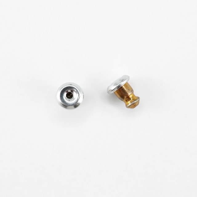 053BLBUAME アルミニウム製ピアスキャッチ アルマイト処理 直径4.5mm厚5.5mm 10ペア