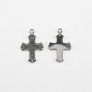 0010947SVC SV925製チャーム クロス 18.0×12.5×1.3mm 1ヶ
