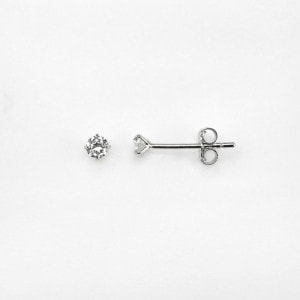 2210716SVE SV925製CZピアス ラウンドブリリアントカット 4本爪留め キャッチ付 直径3.0mm,13.5mm,ポスト線径0.75mm 1ペア