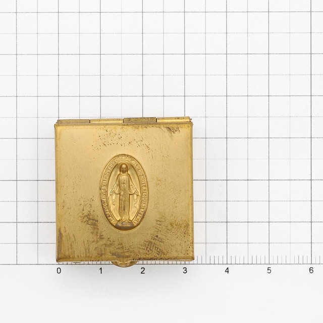 053B04BRP 真鍮製ピルケース スクエア マリア 生地 35.0×32.0×13.0mm 1