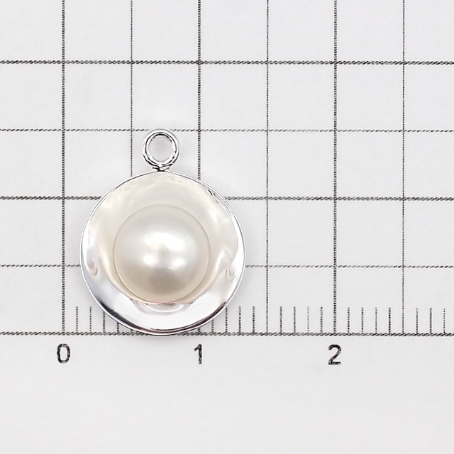 40C0022SVC SV925・淡水パール製チャーム ラウンド 15.3×12.0×5.5mm 1ヶ