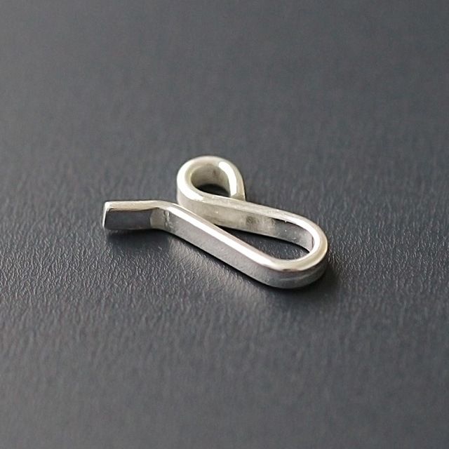 0020307SVP SV925製フック ナバホチェーン用 11.0×1.6×6.5mm 1ヶ - 卸