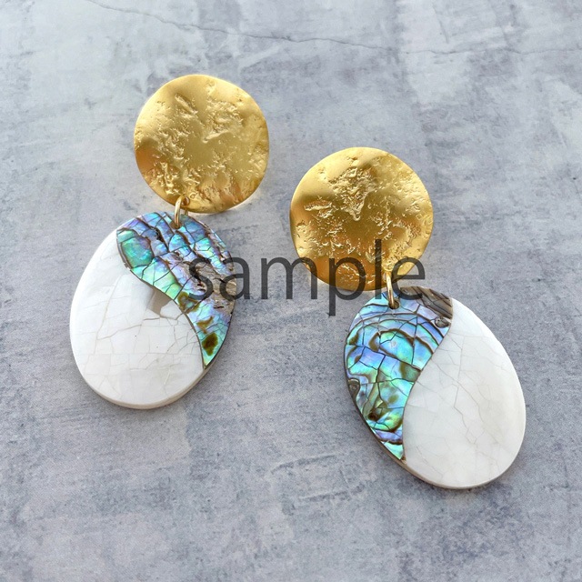 GPP-1222-1 真鍮製チャーム ラウンド ウェーブ テクスチャード マット