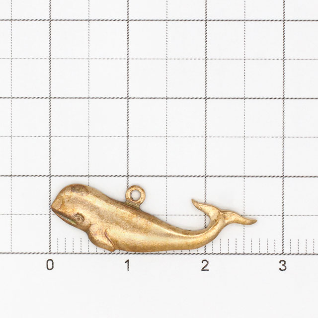 01R0104BRC 真鍮製チャーム クジラ 生地 9.0×26.0×1.7mm 1ヶ - 卸