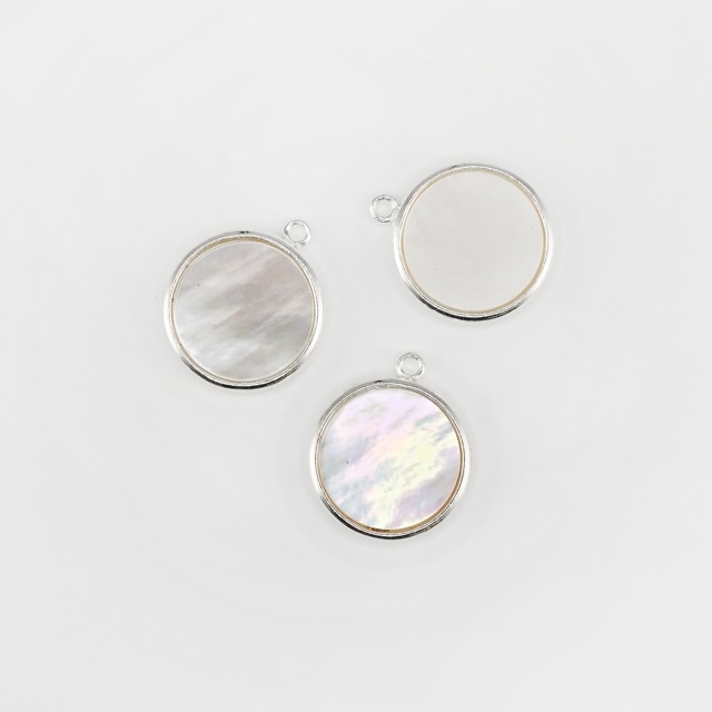 0020322SVC SV925・マザーオブパール製チャーム ラウンド 16.0×14.0