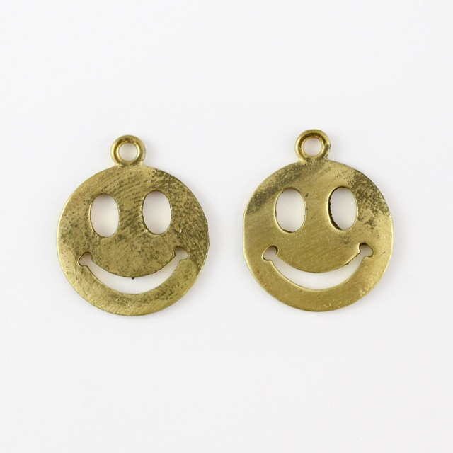 2210237BRC 真鍮製チャーム スマイル 生地 18.0×15.0×1.5mm 2ヶ - 卸  