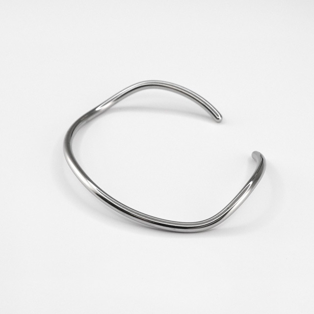 21H0006STL ステンレス製バングル 約4.5×6.5cm,線径2.5mm,内周約16cm 1ヶ