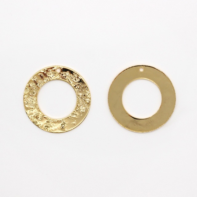 GPP-1264 真鍮製チャーム リング テクスチャード ゴールド 外径22.0mm