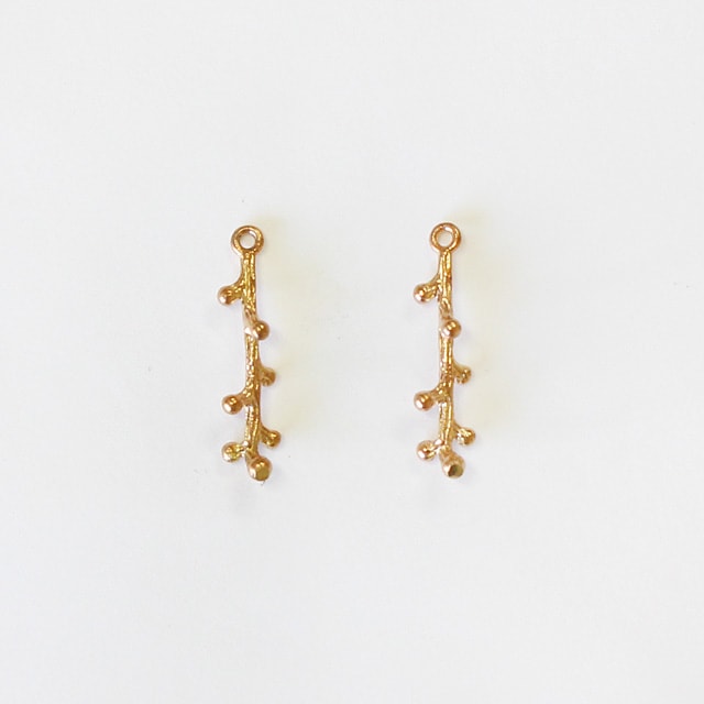 専用出品 チャーム アクセサリー 2210629BRC 真鍮製チャーム 枝 生地 20.5×4.5×4.5mm 4ヶ - 卸シルバー