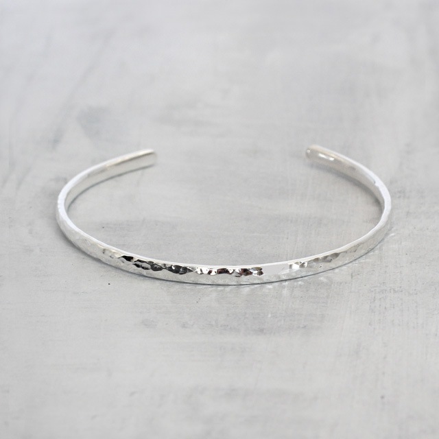 0020185SVL SV925製バングル ハンマード 幅3.0mm厚1.7mm,長さ(内周)約 