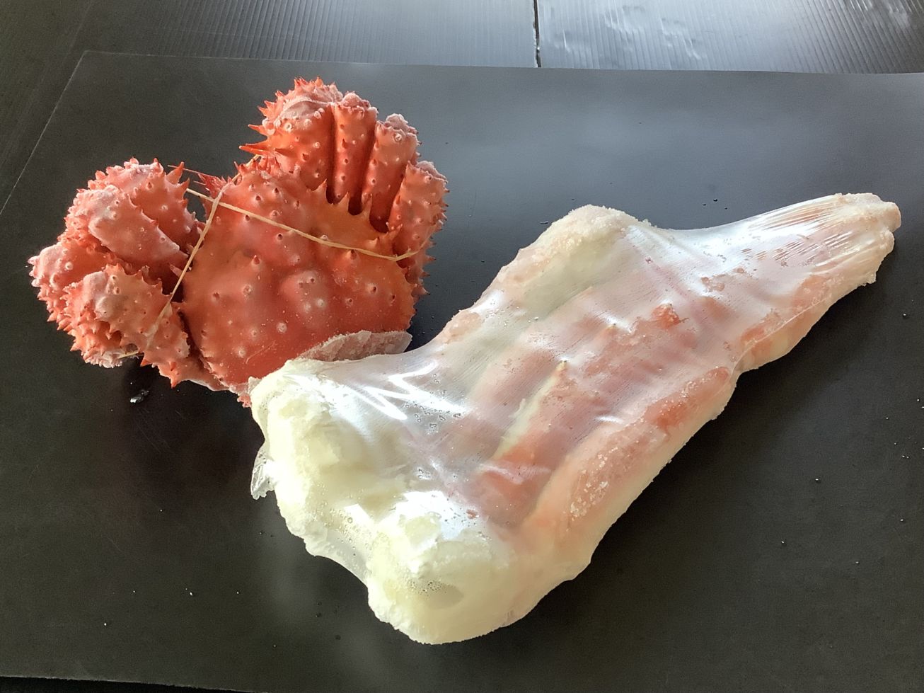 冷たらばがに脚と冷花咲がにセット