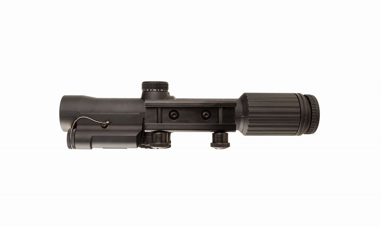 �ȥꥸ���� VCOGR 1-8x28 Riflescope, Red MRAD Crosshair Dot Reticle w/ Thumbscrew Mount Trijicon VCOG 1-8x28 LED Riflescope- MRAD VC18-C-2400003
