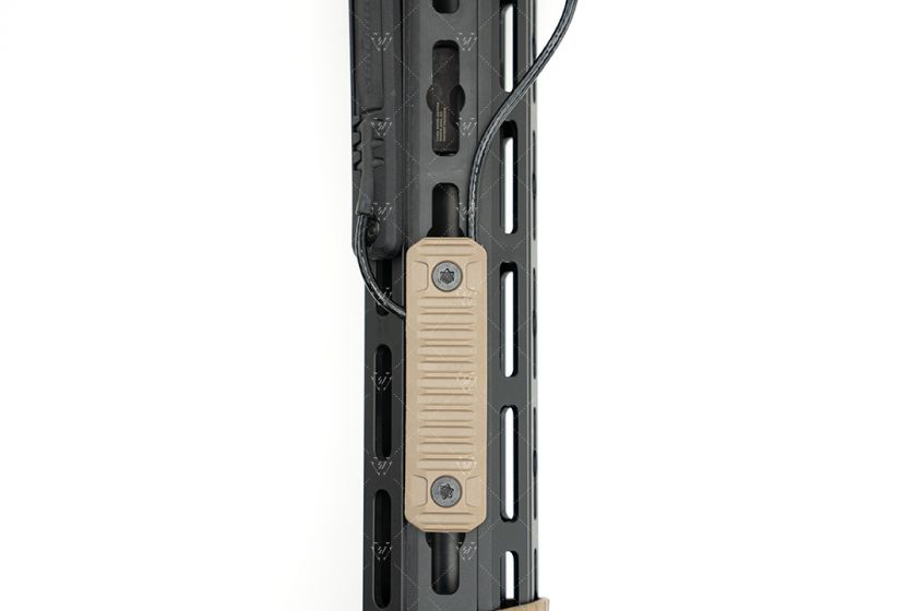 ���ȥ饤����������ȥ꡼ M-LOK Cable Management Covers - Long or Short Strike Industries