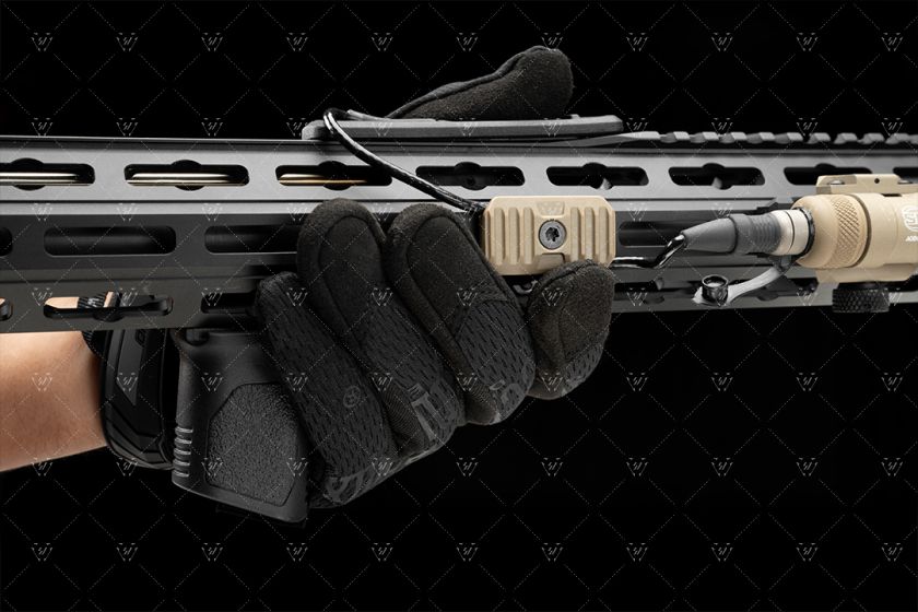 ���ȥ饤����������ȥ꡼ M-LOK Cable Management Covers - Long or Short Strike Industries