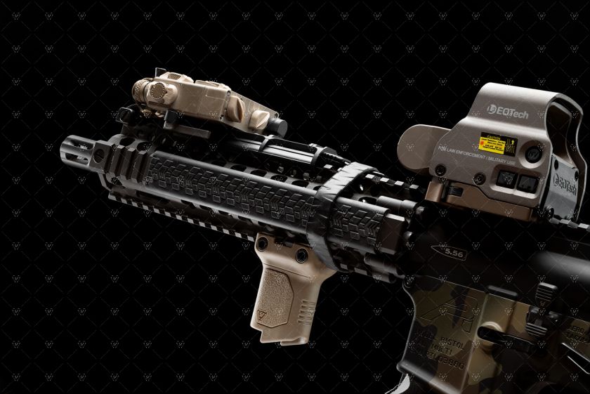 ���ȥ饤����������ȥ꡼ Angled Vertical Grip with Cable Management - Long or Short (Picatinny) Strike Industries