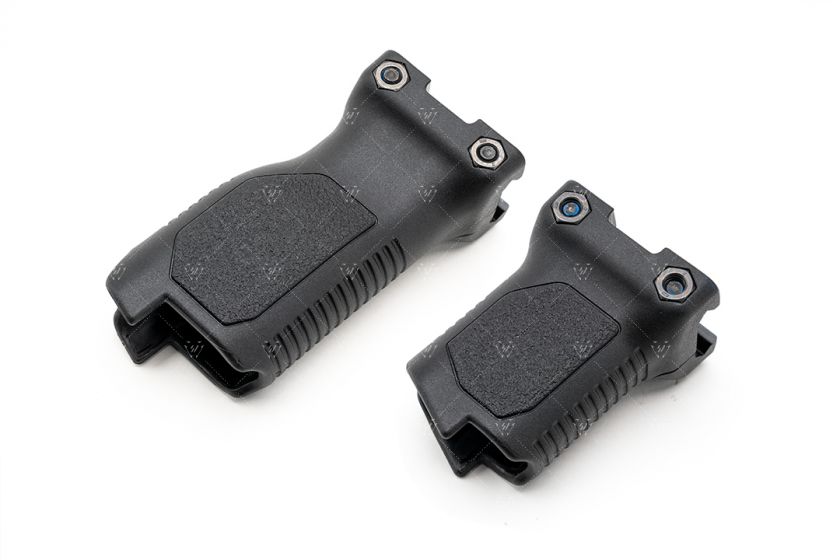���ȥ饤����������ȥ꡼ Angled Vertical Grip with Cable Management - Long or Short (Picatinny) Strike Industries