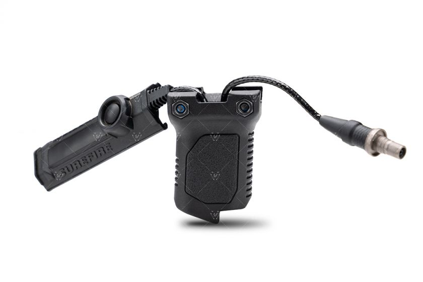 ���ȥ饤����������ȥ꡼ Angled Vertical Grip with Cable Management - Long or Short (Picatinny) Strike Industries