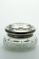 ����С��γ��ե��饹����������2412