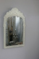 フランス ロココな彫刻が施された白いペインテッドミラー 4198