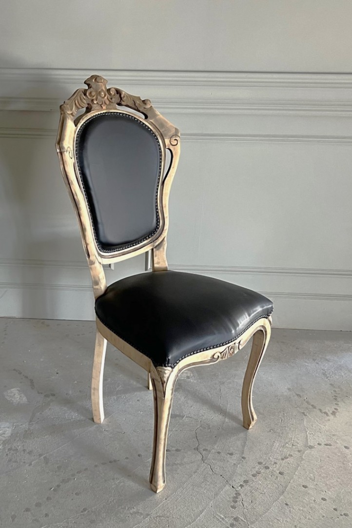 猫足のストリップドチェア 5805 | 家具,チェア・スツール | Majorelle