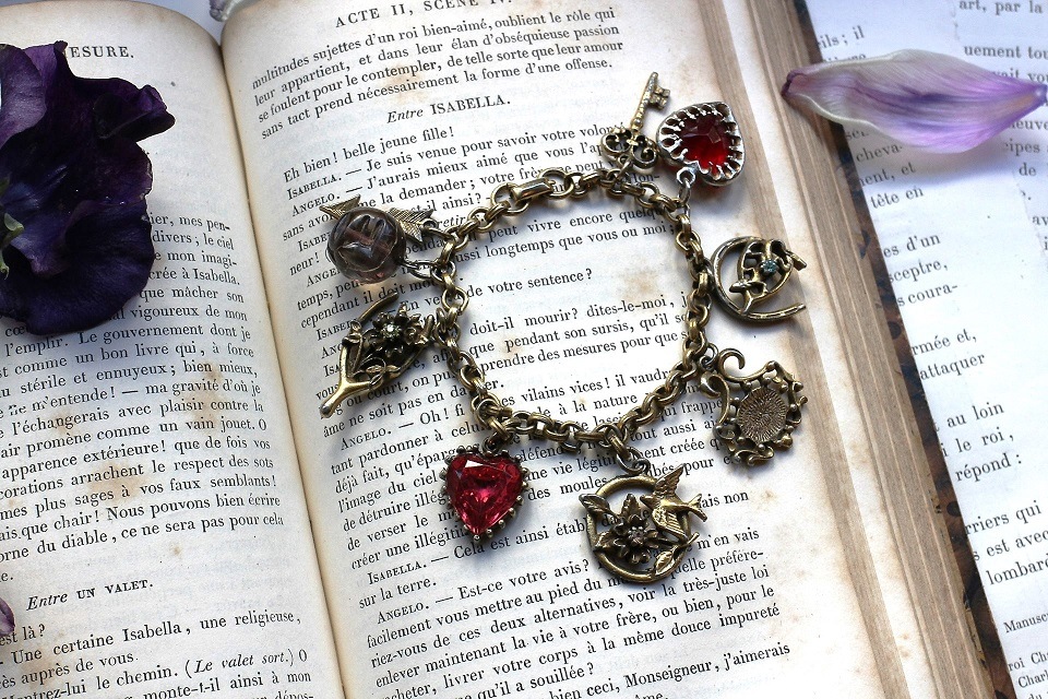 ��Coro�ϥ�����������ơ��������㡼�ࡡ�֥쥹��åȡ�5789_05