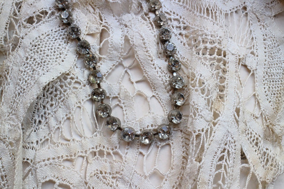 ���ꥢ�ӥ��塼�Υͥå��쥹   664002