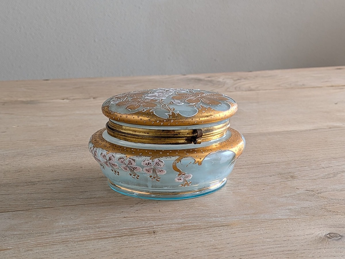 19��������̤��ܤ��줿�ޥ��˥����γ��ե饦��ɥ�������7509