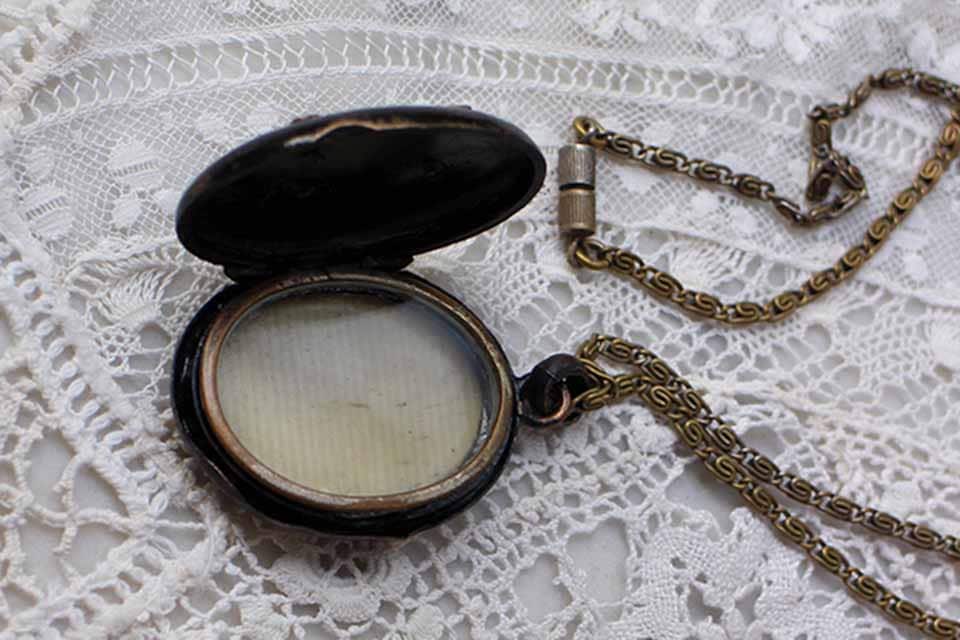 フランス 真鍮製ロケットペンダント 3290 | ジュエリー,ネックレス