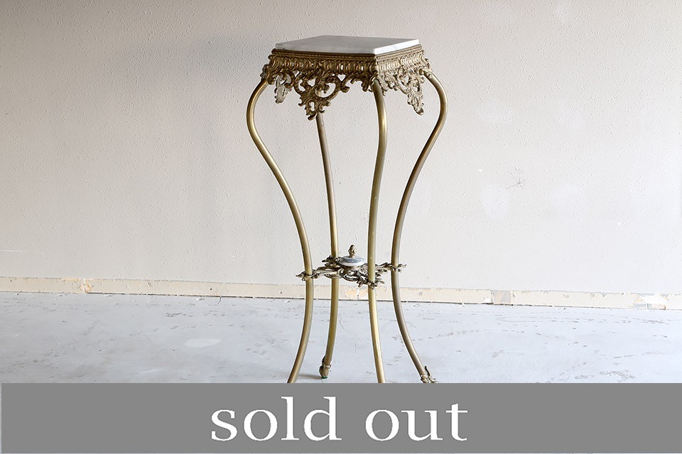 �ե��ơ��֥� 597