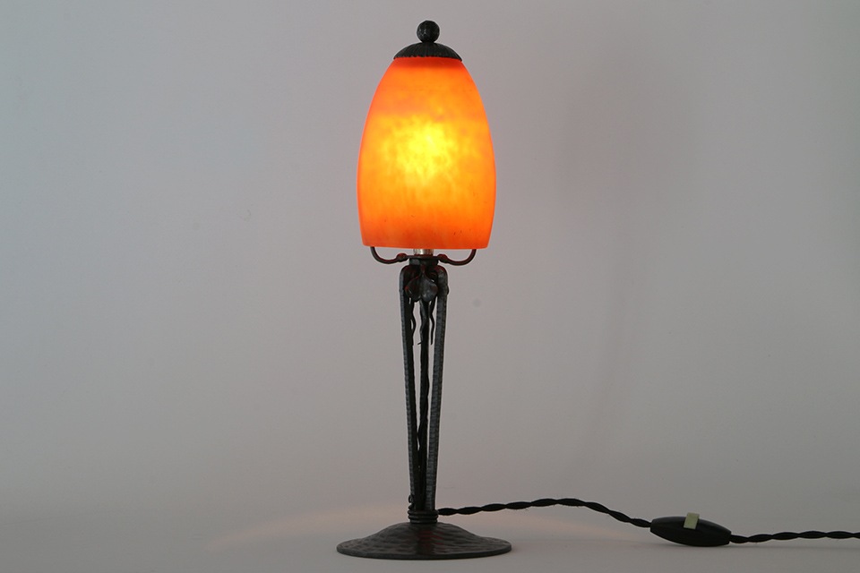 �ɡ���/�ơ��֥���� 285