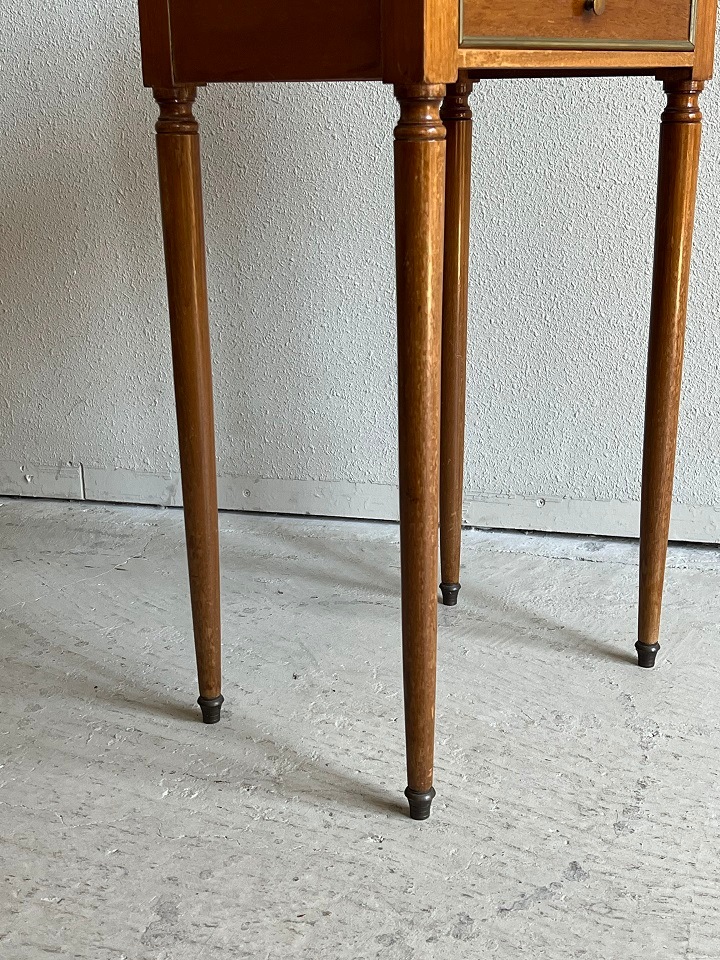 �ե�󥹡�������ŷ�ĤΥ����ɥơ��֥롡6402