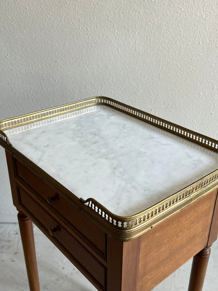 �ե�󥹡�������ŷ�ĤΥ����ɥơ��֥롡6402