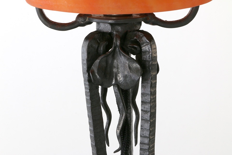 �ɡ���/�ơ��֥���� 285