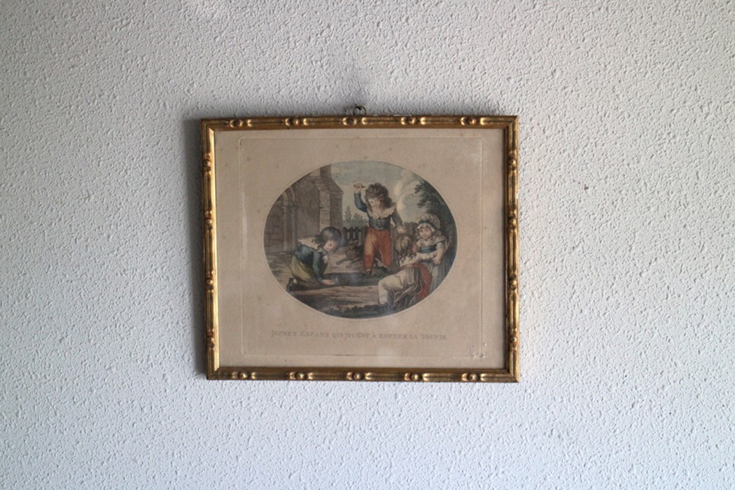 フランス19世紀 子供たちの遊ぶ様子が描かれた鋼版画が入った木製