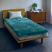 アクリル敷きパッド 吸湿発熱（四方ゴム付き）