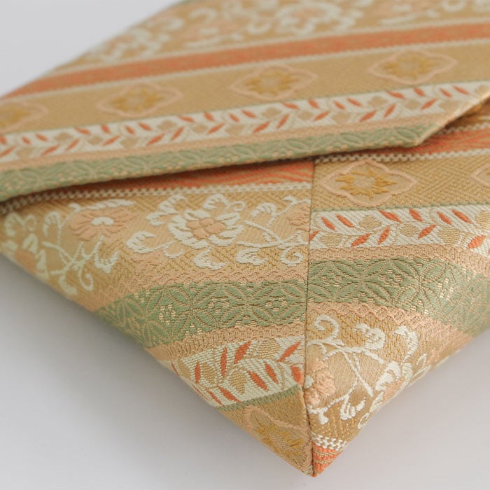 茶道具 名物裂 新橋 数寄屋袋 段唐草華紋 （だんからくさはなもん）