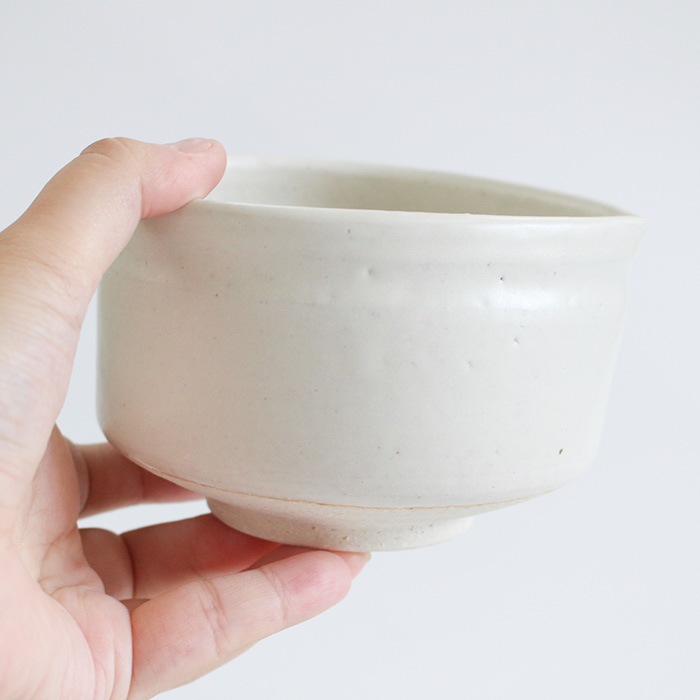 美品　焼物　抹茶碗　茶道具　碗　柔らかい白が素敵な　茶道　陶芸 茶道具 抹茶茶碗 美濃焼 白練 片口 お茶碗 日本製 国産 抹茶碗