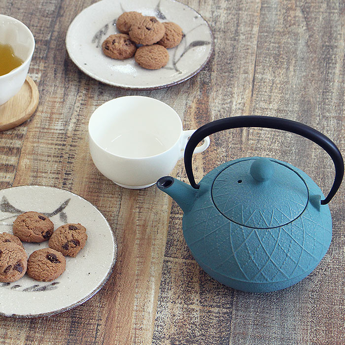 南部鉄器 カラー急須（アーガイル/ターコイズブルー）内部