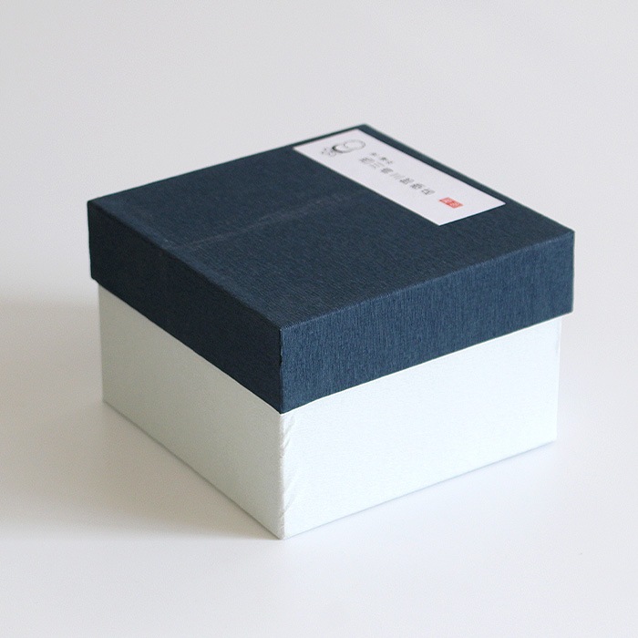 京焼 西川實 作 塩釉葉文流 水指 共箱 茶碗 茶道具 抹茶碗 美品 です。 京焼 西川實 作 塩釉葉文流 水指 共箱 茶碗 茶道具 抹茶