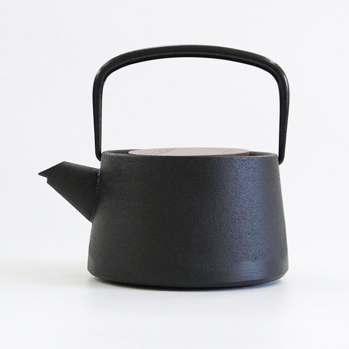 南部鉄器 小泉誠デザイン 南部池永 tetuシリーズ 鉄急須 内部