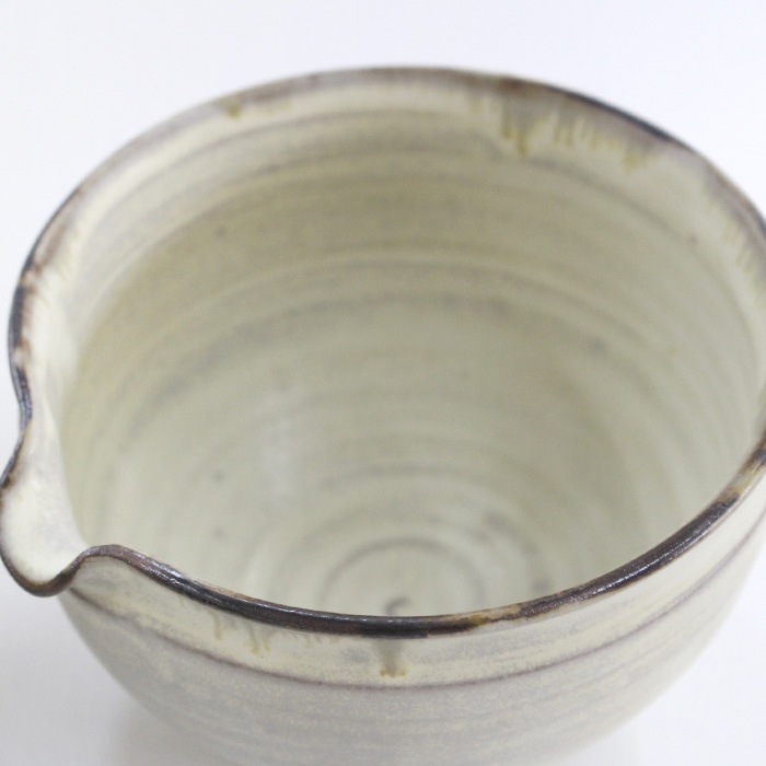 茶道具 抹茶茶碗 内山智津子作 粉引 片口抹茶碗（Y-1564）