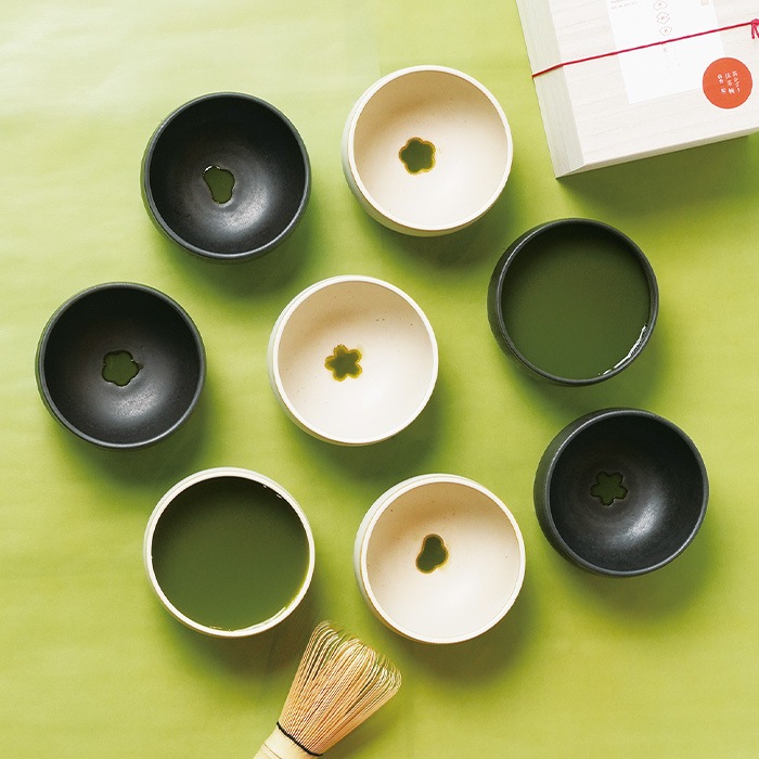 竹子窯 西川清翠 備前楽茶盌 共箱 抹茶碗 抹茶茶碗 茶道具 茶器 食器 平茶碗 竹子窯 西川清翠 備前楽茶盌 共箱 抹茶碗 抹茶茶碗 茶道具 茶器