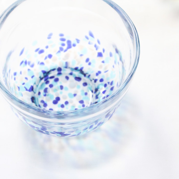 美品 ガラス 茶碗 抹茶椀 茶道具 工芸ガラス ガラスオブジェ 茶道具 抹茶茶碗 ガラス 松ヶ岡ガラス うみ抹茶碗（W-614）【非