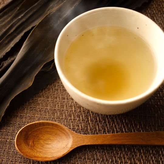 【日本各地のお土産】（送料はまとめ買いがお得！）北海道　「GREENS KITAMI」 北海道こんぶスープ12袋入（5ｇ×12袋）