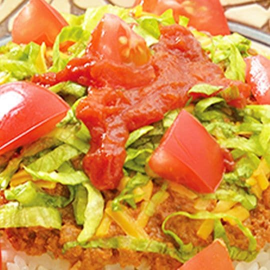 【日本各地のお土産】（送料はまとめ買いがお得！）沖縄　沖縄あぐー豚タコライス（タコスミート68g×2、HOTソース12g×2）